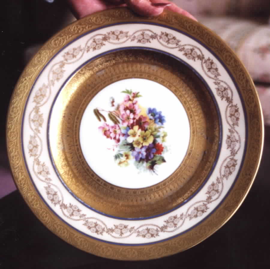 HUT1027 Dinner Plate by Hutschenreuther-1