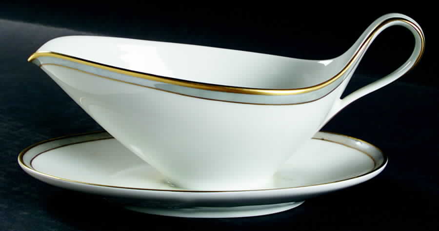 18672 Gravy Boat with Attached Underplate by Heinrich - H&C-1