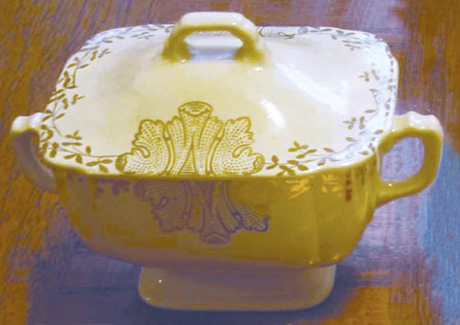 HLC1519 Sugar Bowl & Lid by Homer Laughlin -1