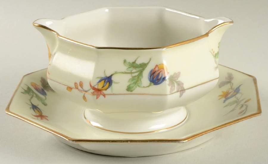 Pierrefonds Gravy Boat with Attached Underplate by Haviland-1