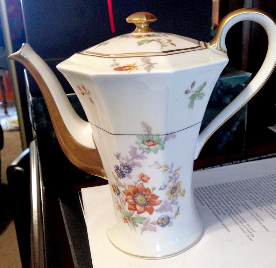 Pierrefonds Coffee Pot & Lid by Haviland-1