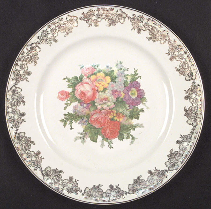 HLC1521 Dinner Plate by Homer Laughlin -1
