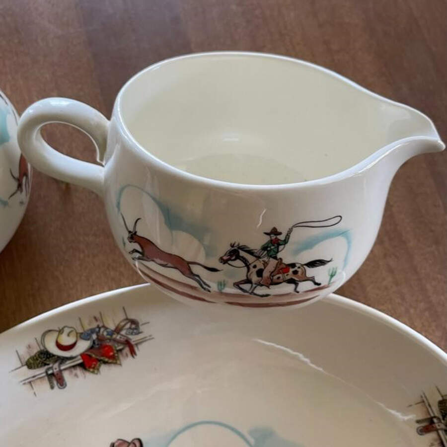 HLC1158 Creamer by Homer Laughlin -1