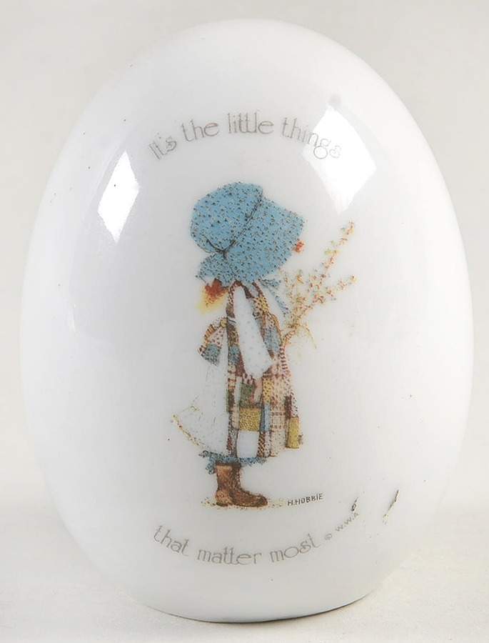 Holly Hobbie Egg Figurine by Holly Hobbie-1