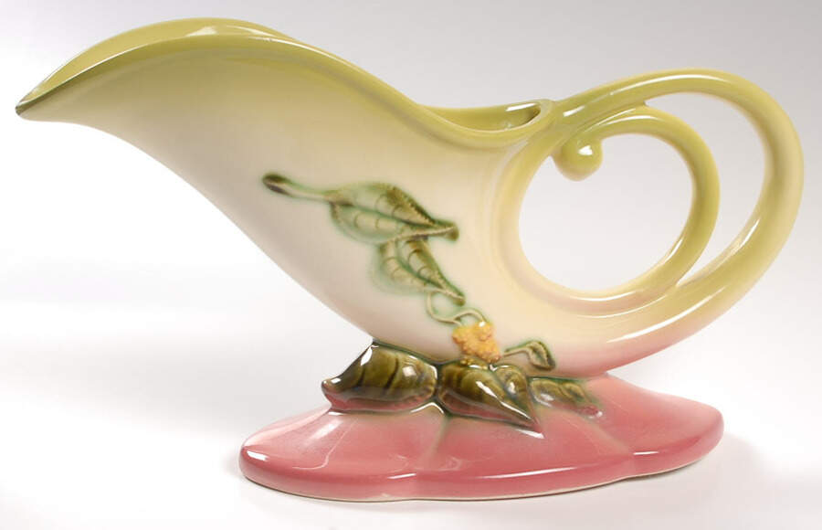 Woodland Chartreuse Pink (Glossy) 11" Cornucopia by Hull-1