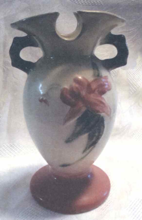 Woodland Chartreuse Pink (Glossy) 6" Handled Vase by Hull-1