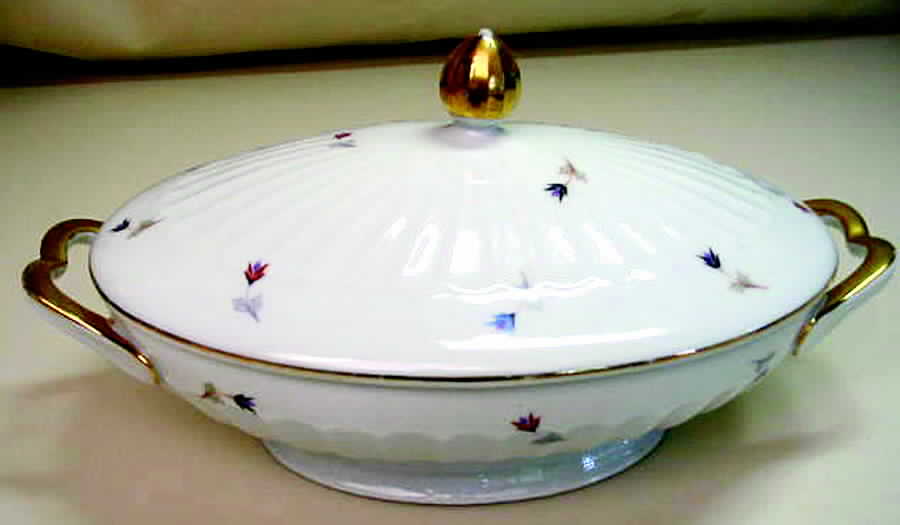 6078 Round Covered Vegetable by Hertel Jacob-1
