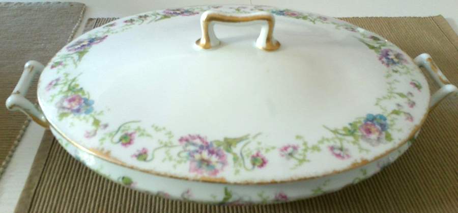 H2206 Oval Covered Vegetable by Haviland-1