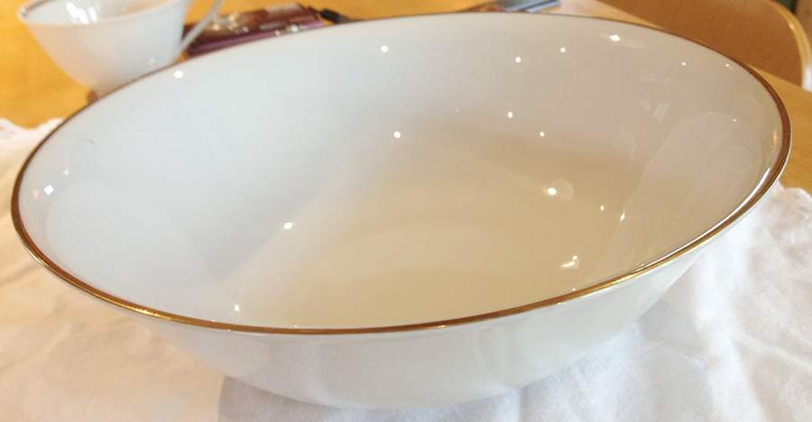 Heirloom Gold 8" Round Vegetable Bowl by Hutschenreuther-1