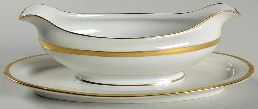 HUT1155 Gravy Boat with Attached Underplate by Hutschenreuther-1