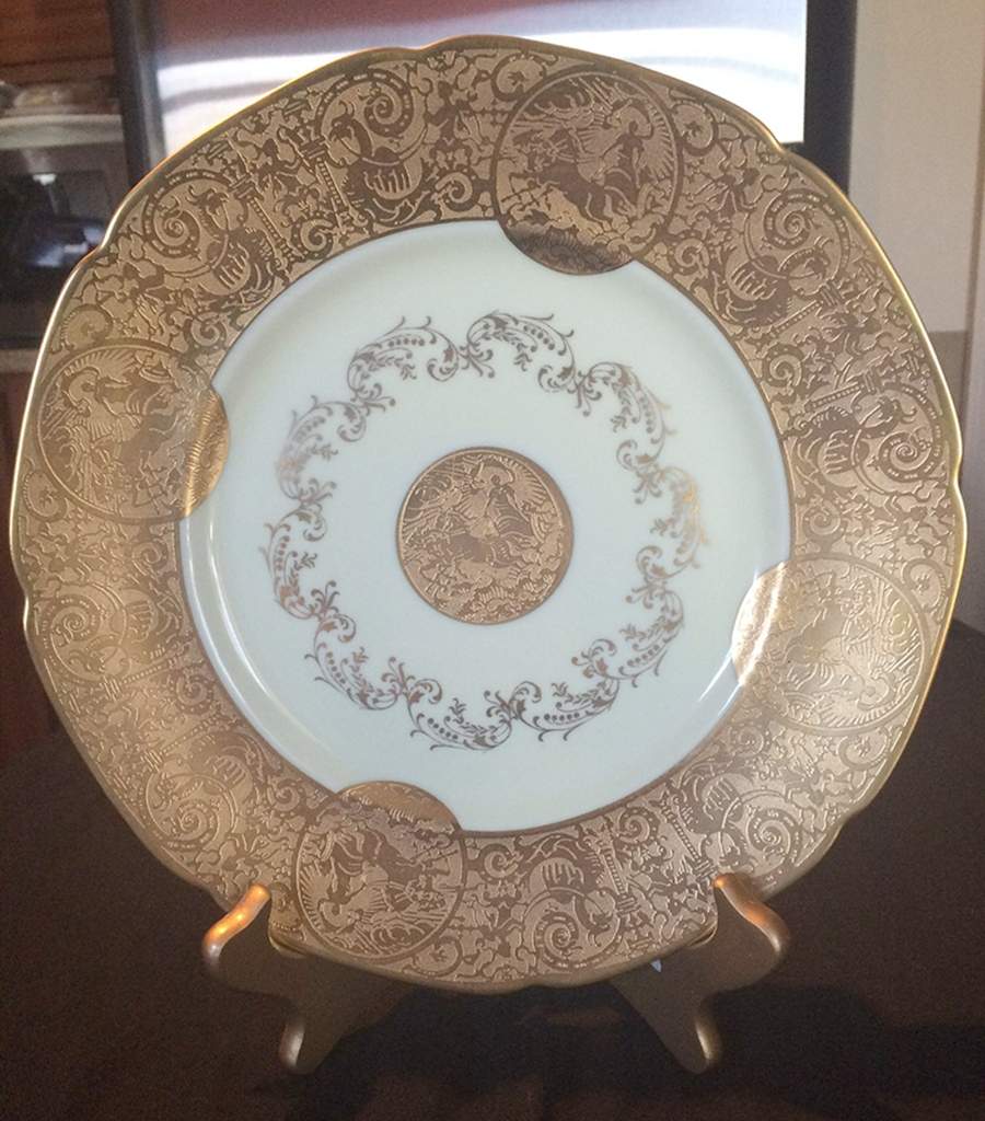 HUT1160 Dinner Plate by Hutschenreuther-1