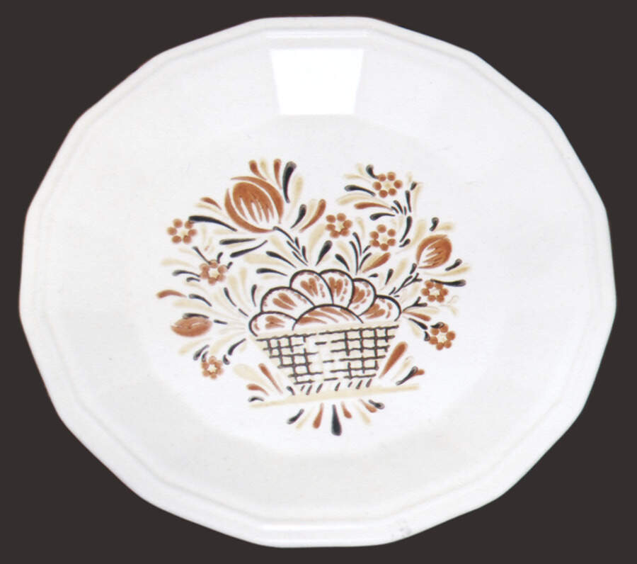 HLC1920 Dinner Plate by Homer Laughlin -1