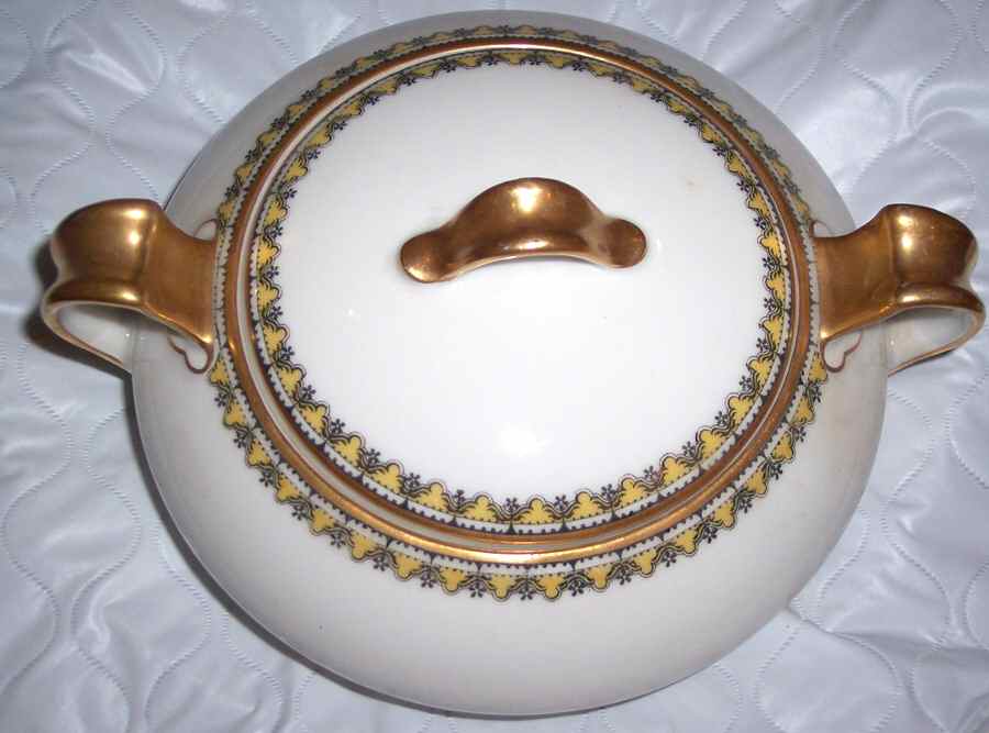 H2259 Sugar Bowl & Lid by Haviland-1
