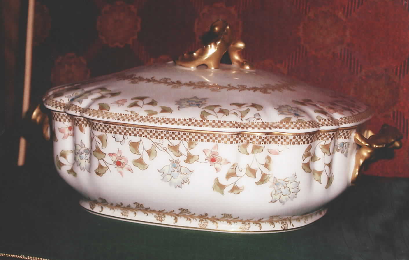 H2264 Oval Covered Vegetable by Haviland-1