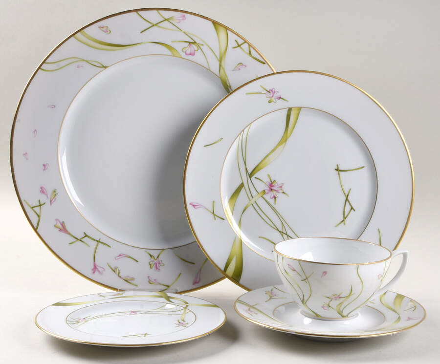 Amaryllis 5 Piece Place Setting by Haviland-1