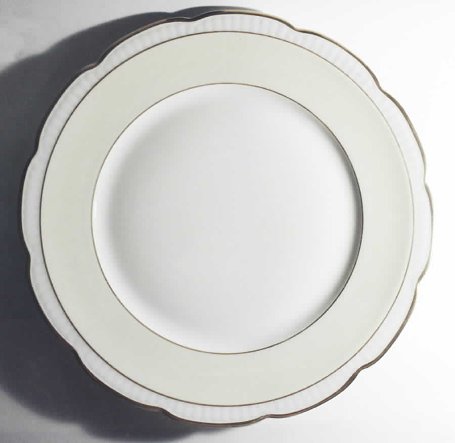 HC751 Dinner Plate by Heinrich - H&C-1