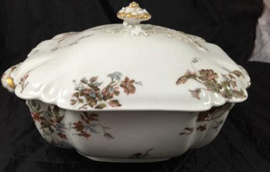 Schleiger 1152-14 Tureen &  Lid by Haviland-1