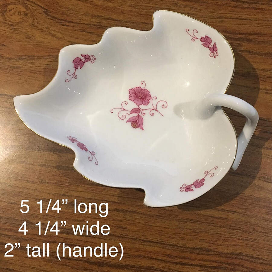HLH3 Leaf Shaped Dish by Hollohaza-1