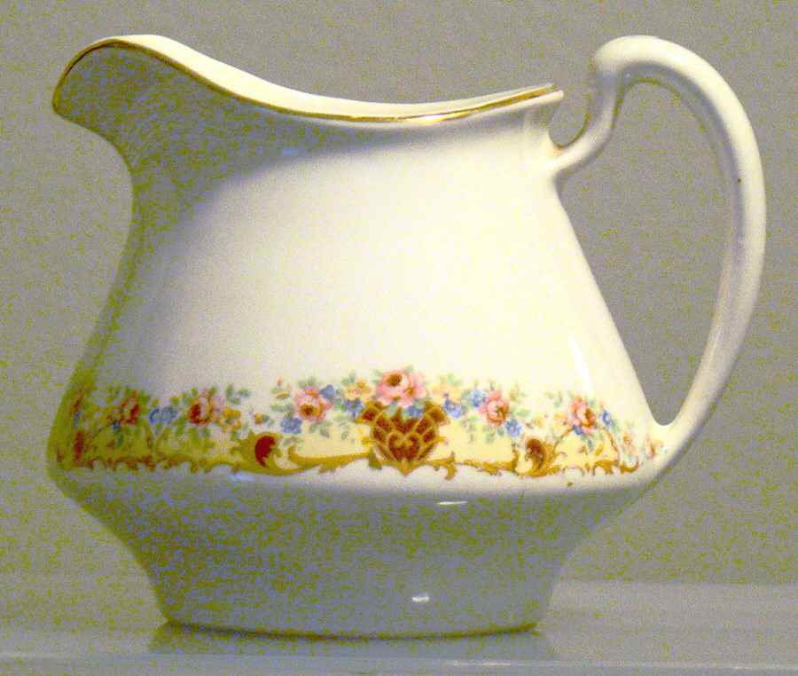 HLC2239 Creamer by Homer Laughlin -1