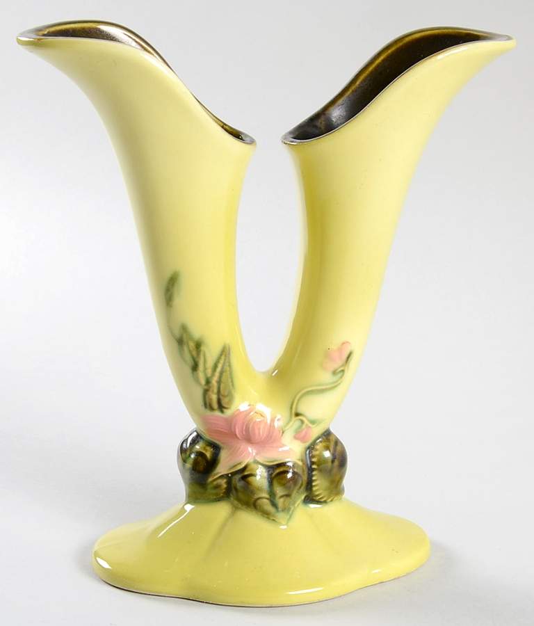 Woodland Chartreuse Green (Glossy) Double Cornucopia by Hull-1