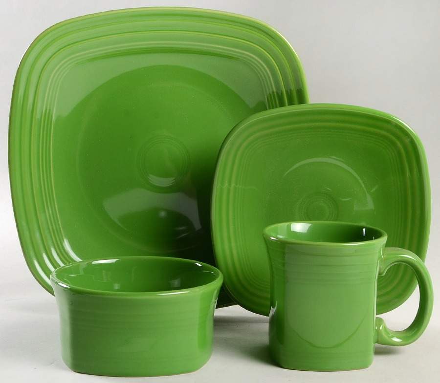 Fiesta Shamrock Green (Intro 2003) 4 Piece Place Setting by Homer Laughlin -1