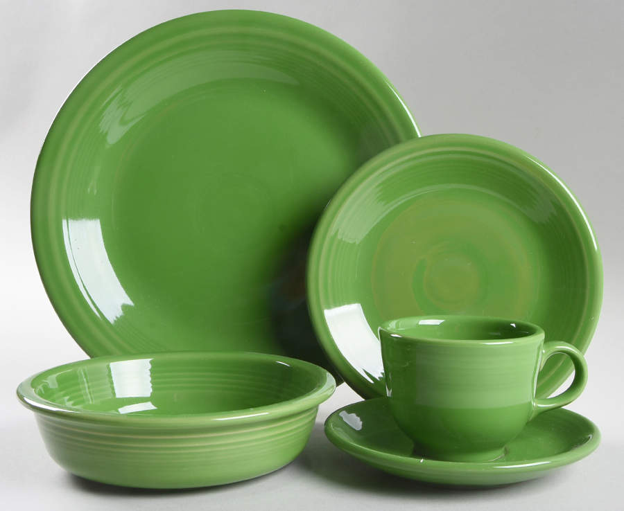 Fiesta Shamrock Green (Intro 2003) 5 Piece Place Setting by Homer Laughlin -1