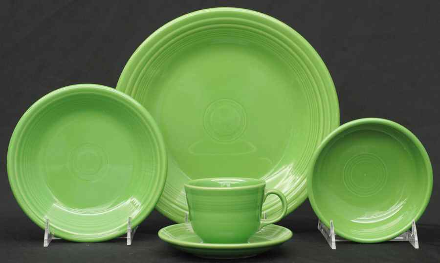 Fiesta Shamrock Green (Intro 2003) 5 Piece Place Setting by Homer Laughlin -1