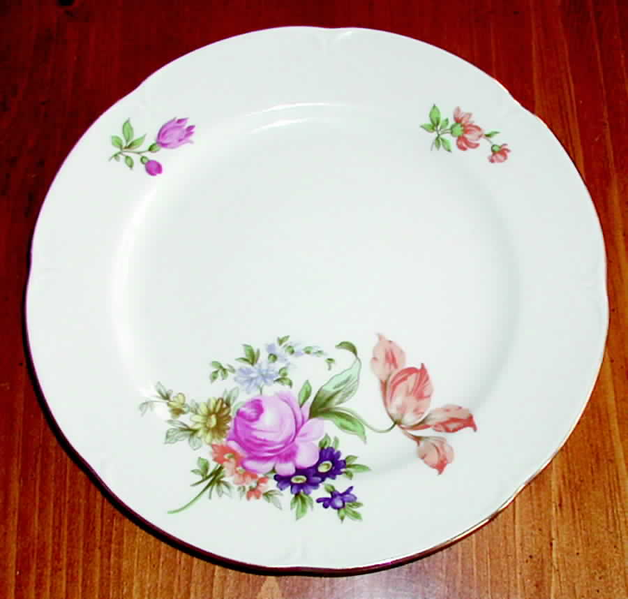 HEP39 Luncheon Plate by Graf Von Henneberg-1