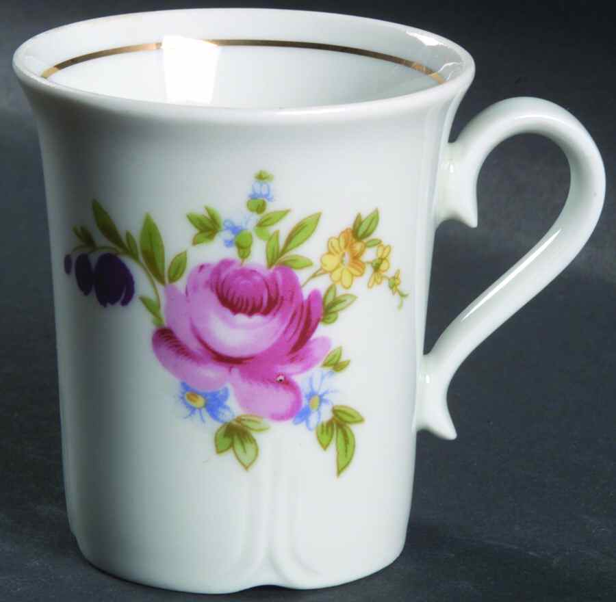 HEP39 Flat Demitasse Cup by Graf Von Henneberg-1