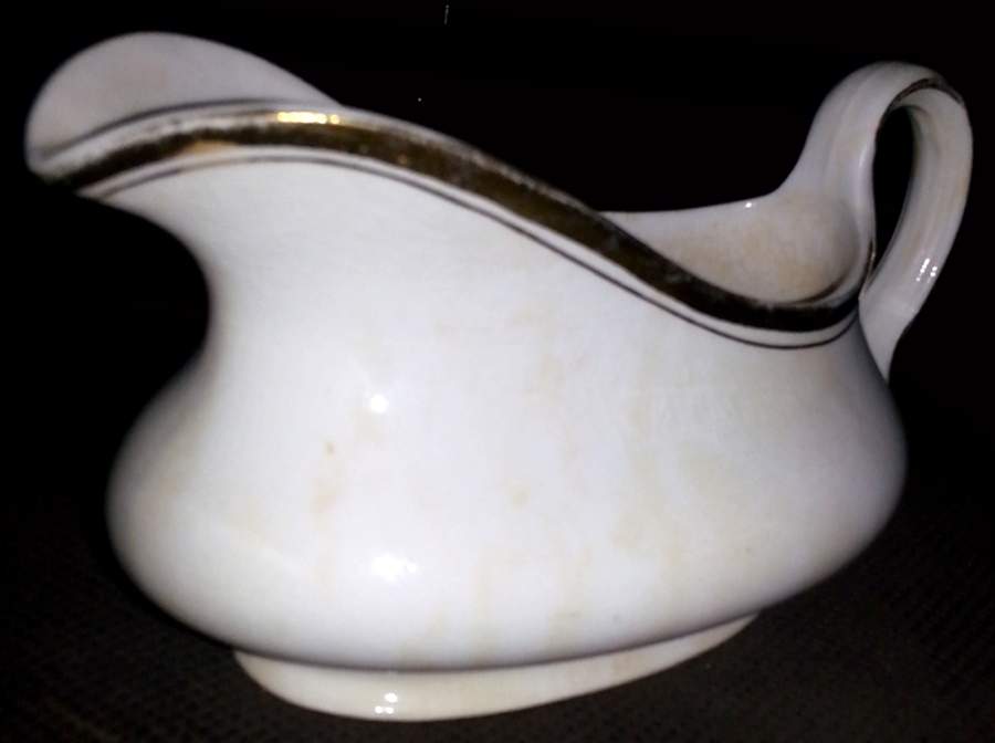 HLC2263 Gravy Boat by Homer Laughlin -1