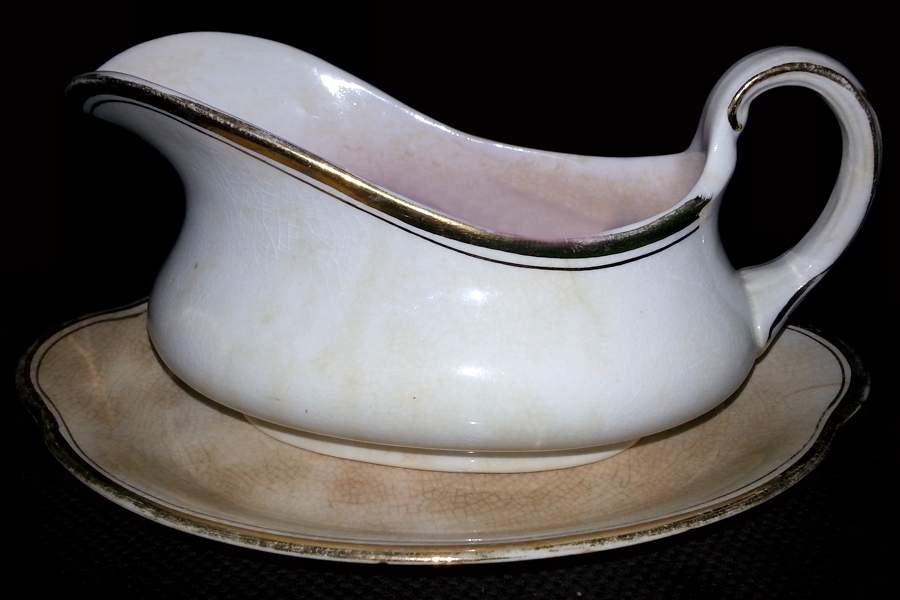 HLC2263 Gravy Boat & Underplate/Relish by Homer Laughlin -1