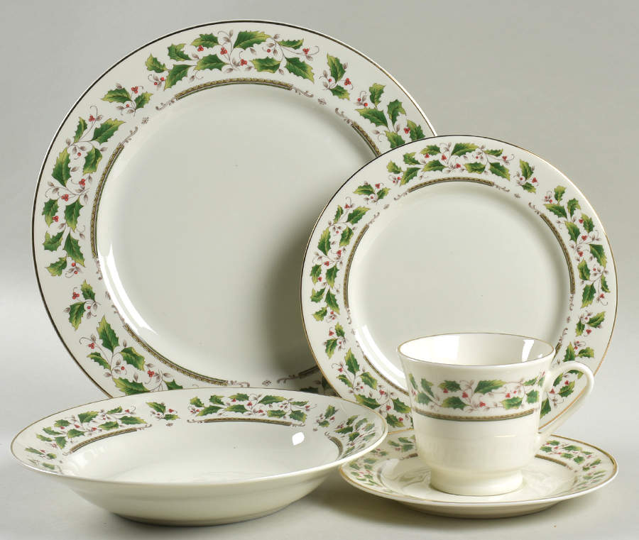 HHD2 (Gold "H" Mark) 5 Piece Place Setting by Holly Holiday-1