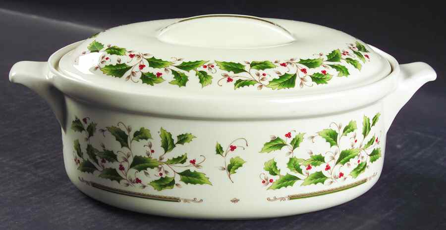 HHD2 (Gold "H" Mark) 2 Quart Oval Covered Casserole by Holly Holiday-1