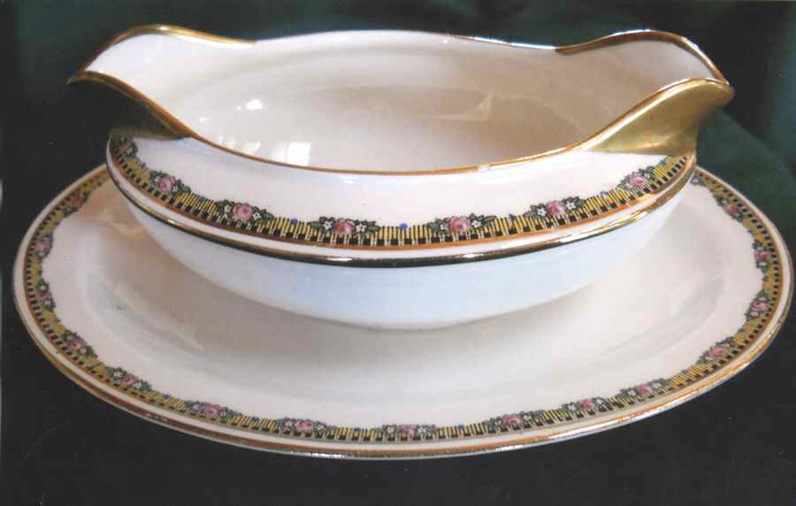 K4115M Gravy Boat with Attached Underplate by Homer Laughlin -1