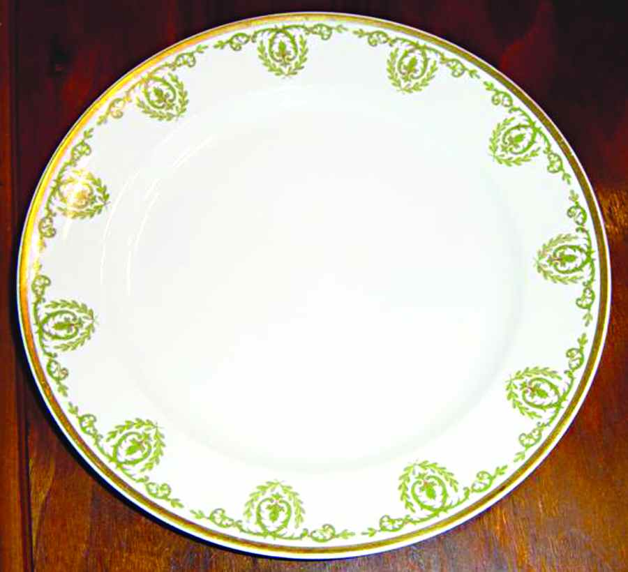 H2420 Dinner Plate by Haviland-1