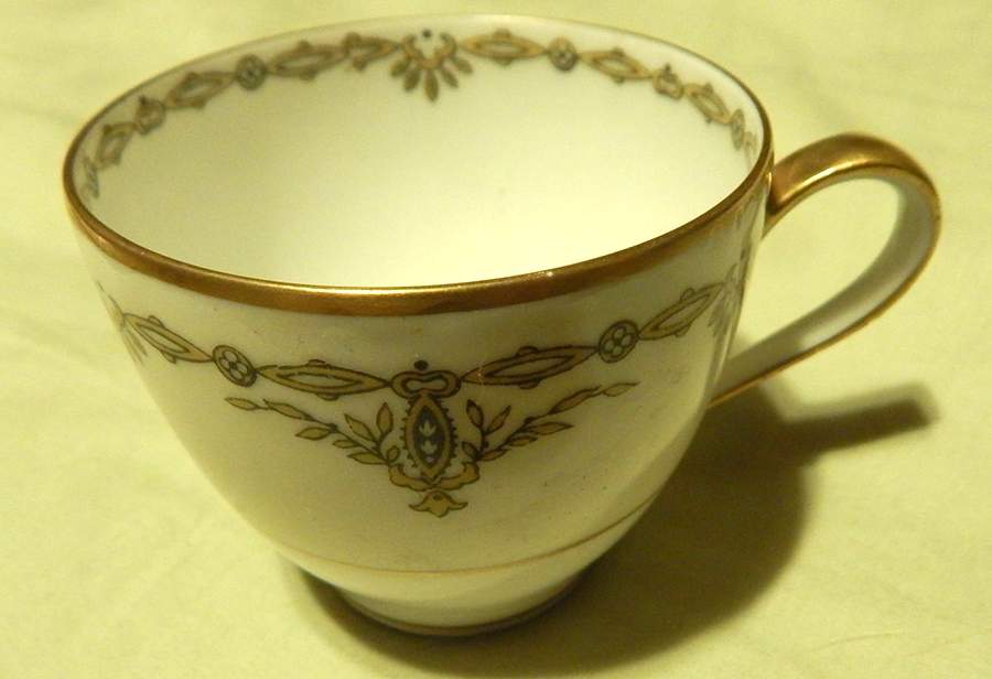 H2432 Flat Demitasse Cup by Haviland-1