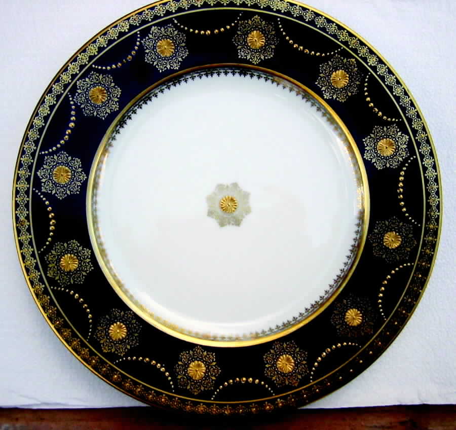 HUT1233 Dinner Plate by Hutschenreuther-1