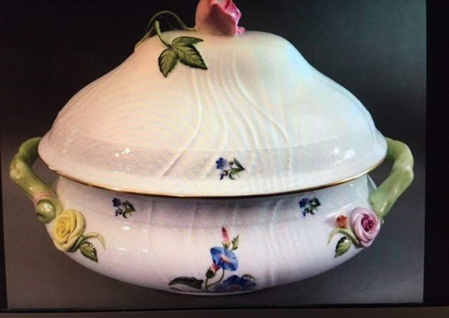 Flowers of Bermuda Tureen &  Lid by Herend-1