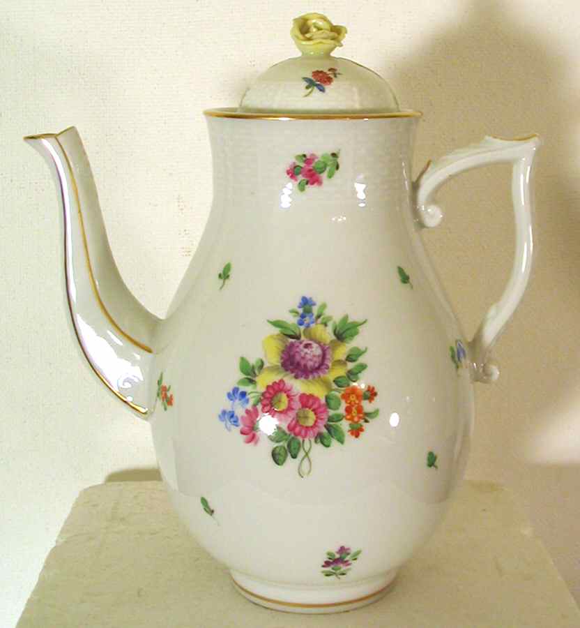 HER38 Coffee Pot & Lid by Herend-1