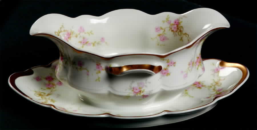 Schleiger 161-4 Gravy Boat with Attached Underplate by Haviland-1