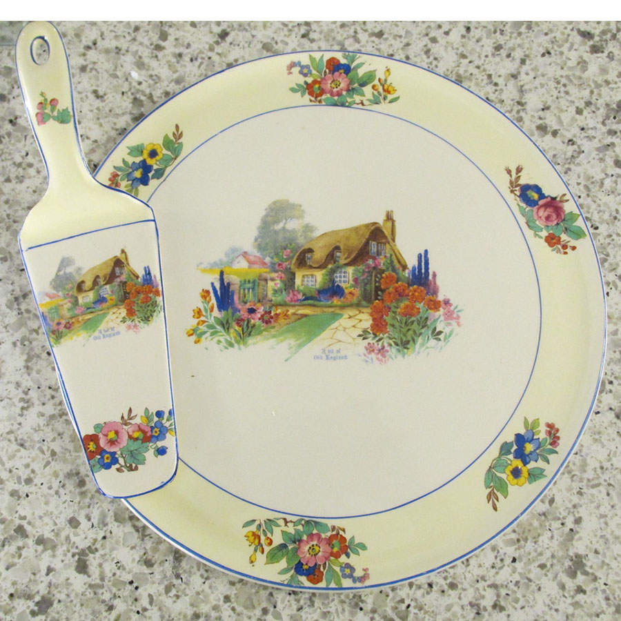 1434 Solid Ceramic Pie/Cake Server by Hollinshead & Kirkham-1