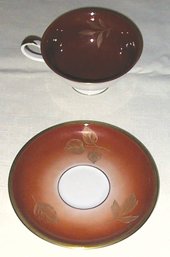 HUT1251 Footed Cup & Saucer Set by Hutschenreuther-1