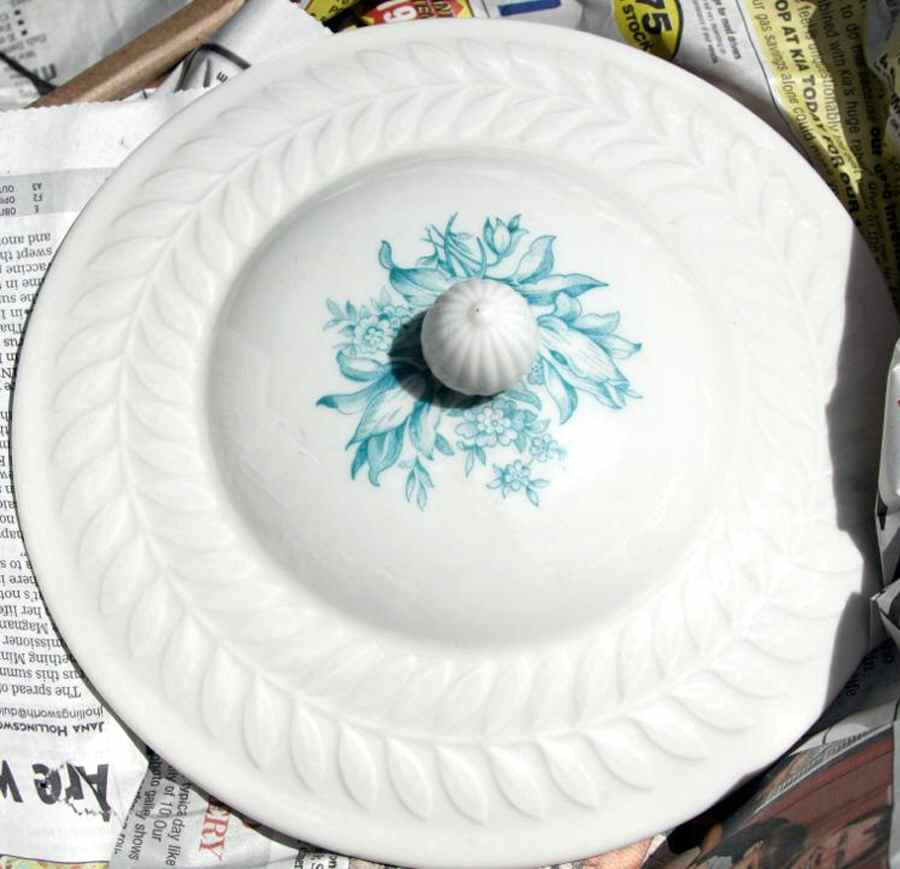 H2566 Lid for Round Vegetable by Haviland-1