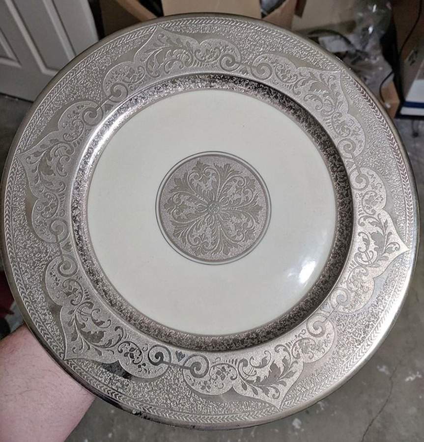 HUT1258 Service Plate (Charger) by Hutschenreuther-1