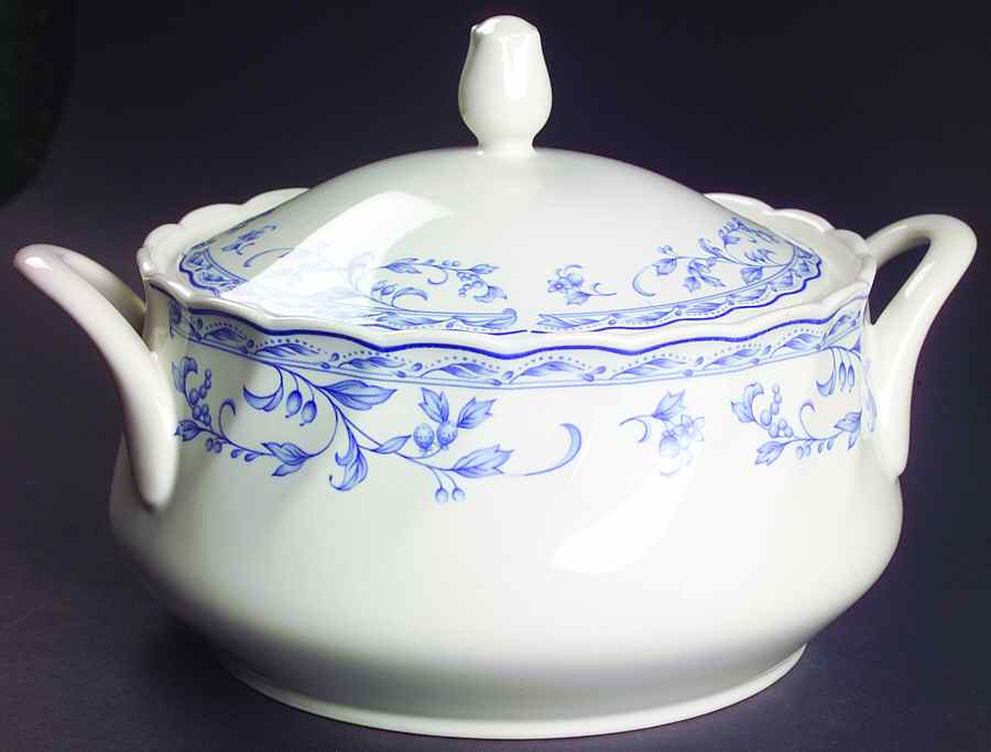 Simplicity Round Covered Vegetable by Heritage Mint-1