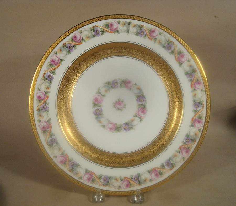HUT1269 Dinner Plate by Hutschenreuther-1