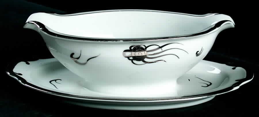 HYA17 Gravy Boat with Attached Underplate by Hayasi-1