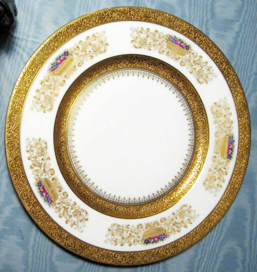 HUT1277 Dinner Plate by Hutschenreuther-1