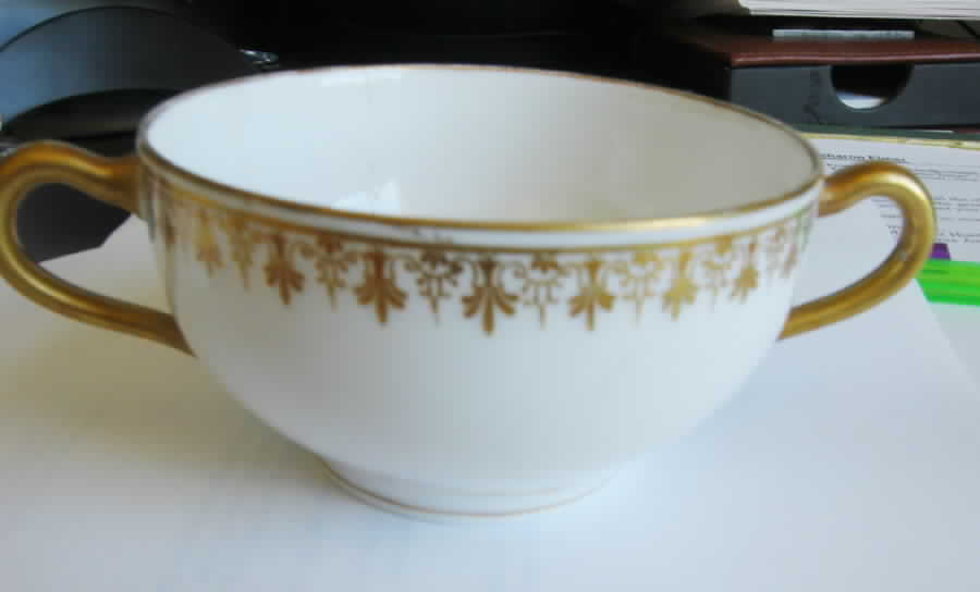 H2530 Flat Bouillon Cup by Haviland-1