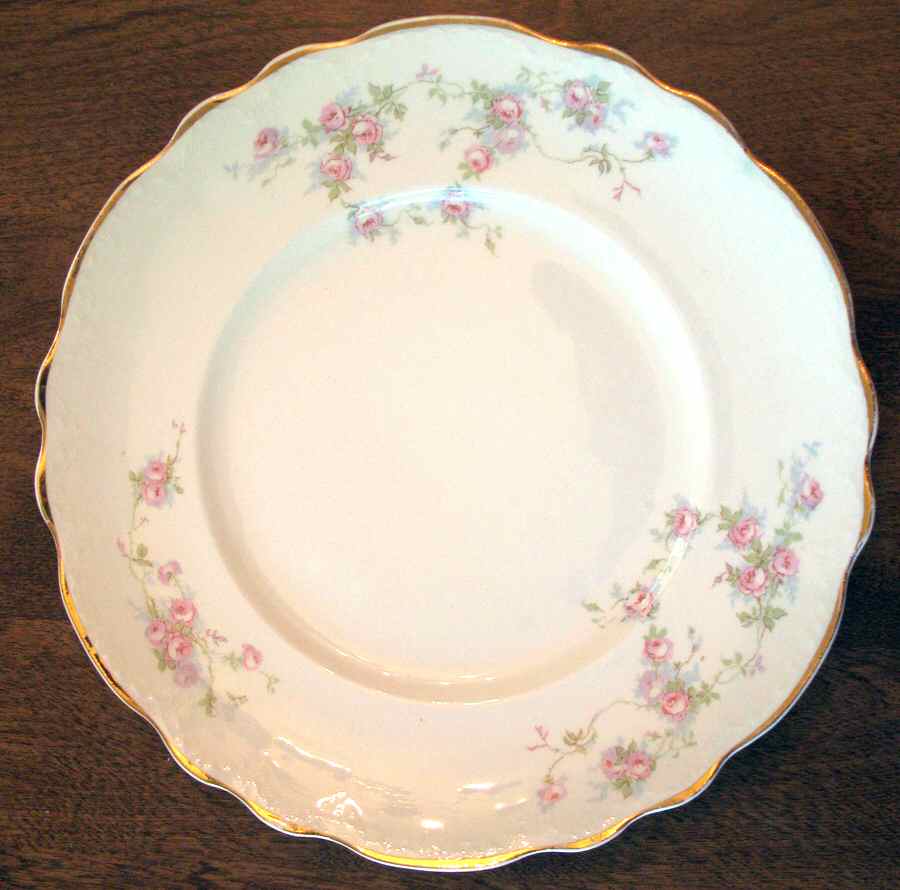 H240 Dinner Plate by Homer Laughlin -1